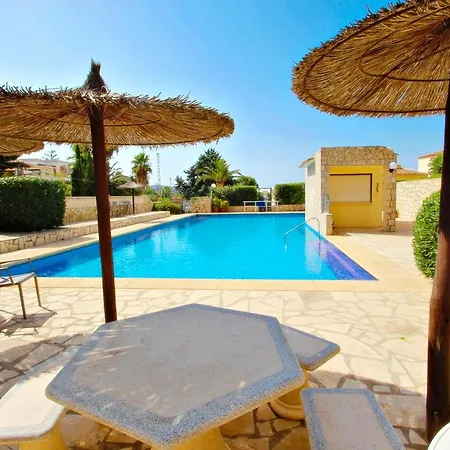 Magdalena - With Pool In Apartment Teulada